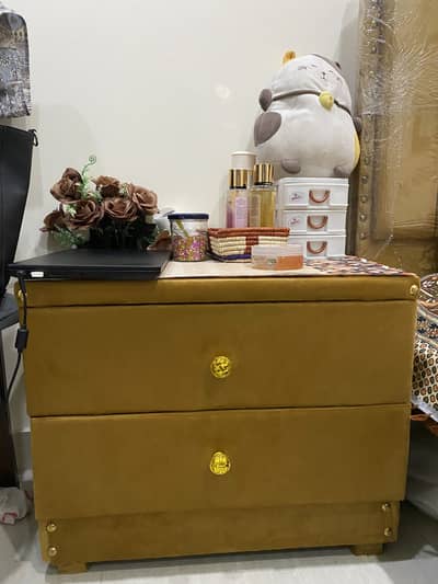 Almost New Single Bed Frame – Excellent Condition