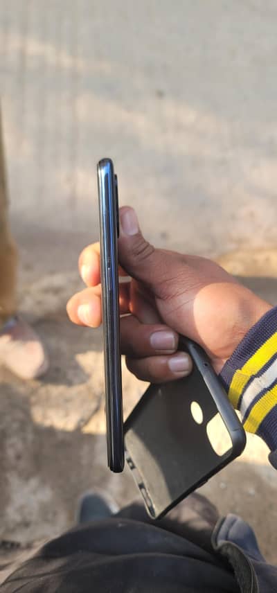 charger hai condition 10 By 10  Koi Ishu nahi 03275283296