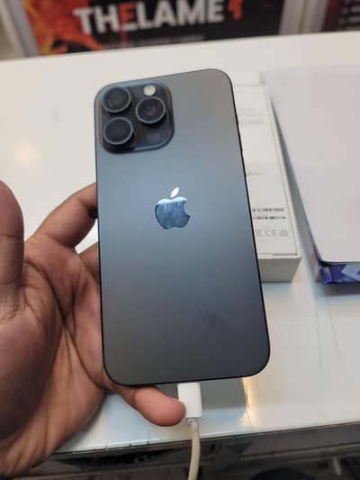 I phone 15 pro max 256gb