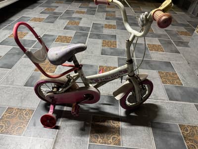 Child small bycycle 10/8 condition just ok imported best for 3,4 year