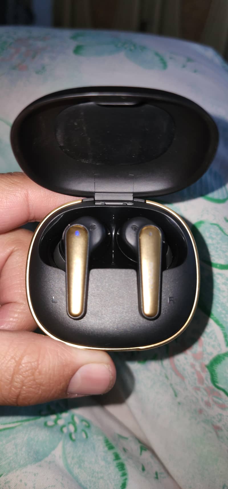 RONIN ECLIPSE Earbuds 1