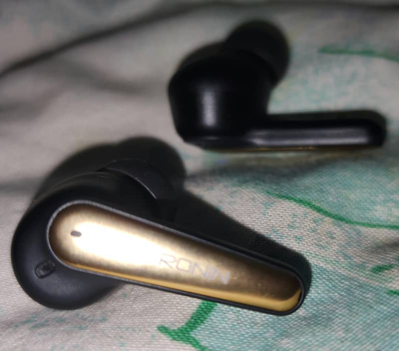 RONIN ECLIPSE Earbuds 2