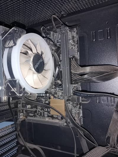 i7 6th gen processor, Motherboard, 600W power supply etc