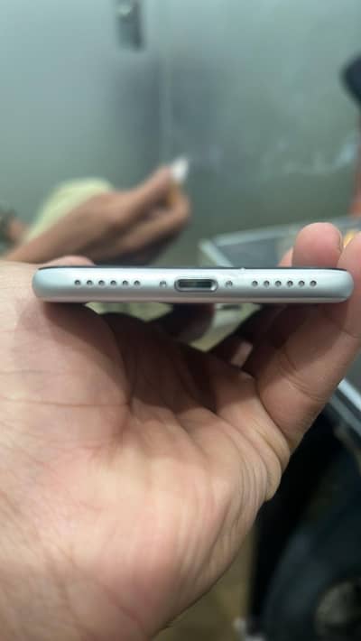 iphone SE sim glitch