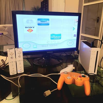 WII + 8 GAMES + MINECRAFT