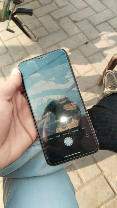 Iphone xs max 256 GB PTA