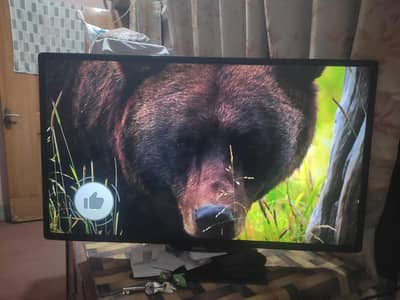 32 inches tv LED 1080p  10/10 Condition