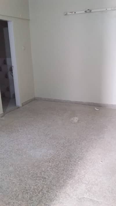 2 BEDS DRAWING DINING FLAT IN BOUNDARY WALL