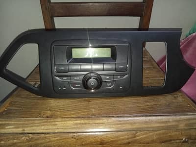 KIA Picanto Original MP3 Player / CD Player – Excellent Condition