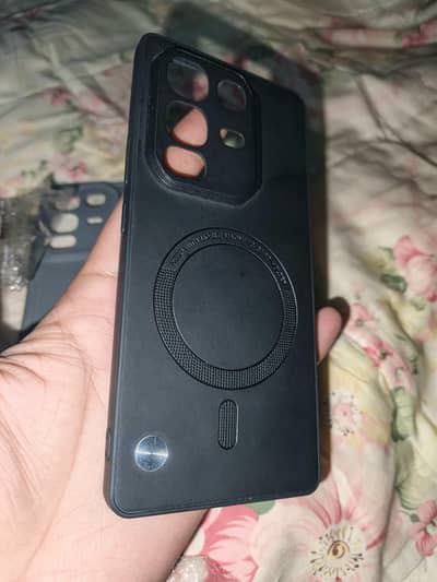Infinix note 50\pro cover  slightly use like new
