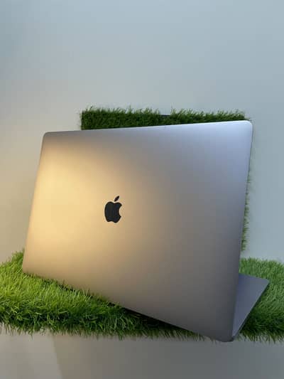 MacBook Pro 2019 16’’ i7 16GB 512GB TouchBar WhatsApp 03215984936