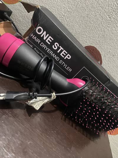 Keratin hair straightener and blow dry