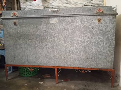 ایک عدد پیٹی جستی چادر کی