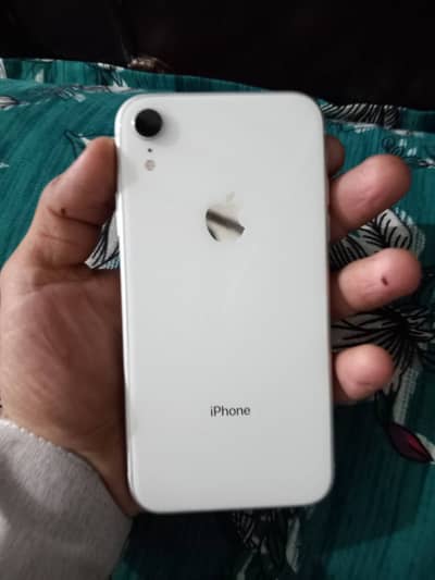 iPhone XR bypass 64GB betry health 79% True Tone active