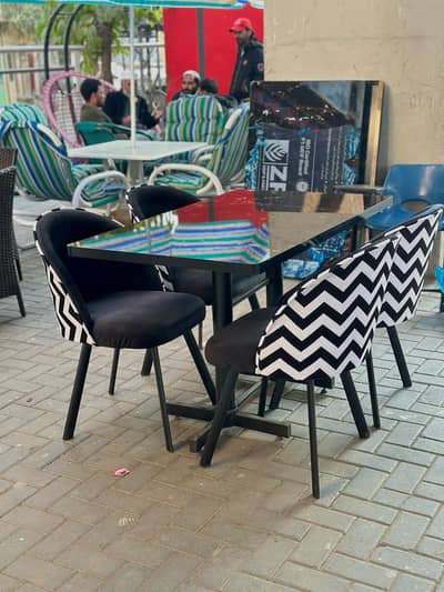 Dining Table//Solid Wooden Dining table//4,6 To 8 Dining Table