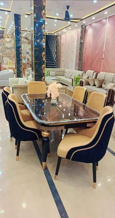 Dining Table//Solid Wooden Dining table//4,6 To 8 Dining Table
