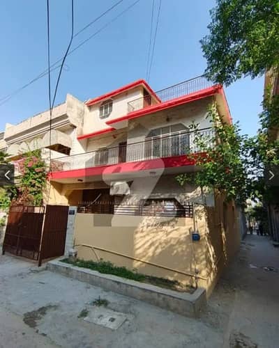 corner house for sale location Islamabad i-10 size 4 Marla double story
