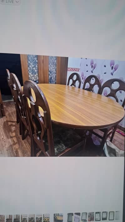 dinningtable with chairs