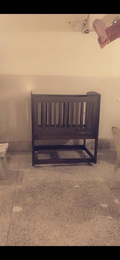 Pure Wood Baby Cot for Sale – استعمال شدہ