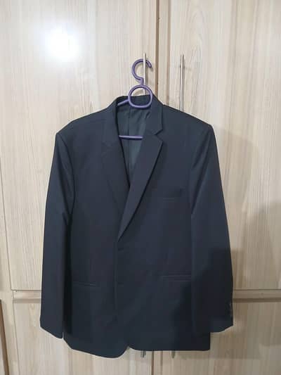 BLACK MEN COAT FOR URGENT SALE