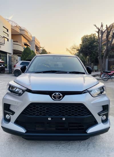 Toyota Raize Z Premium Package (Top of the Line Variant)