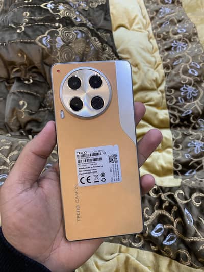 Slightly used Tecno Camon 30 For Sale