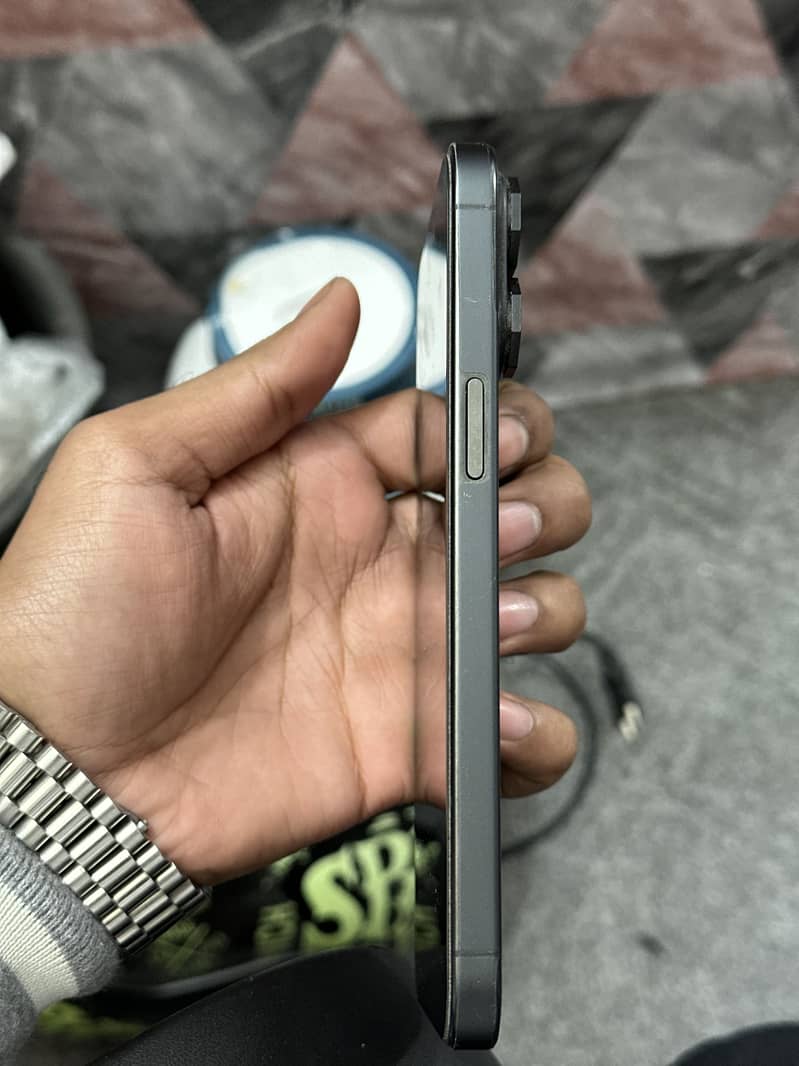 iPhone 15 Pro Max 256GB Non PTA  Genuin 4