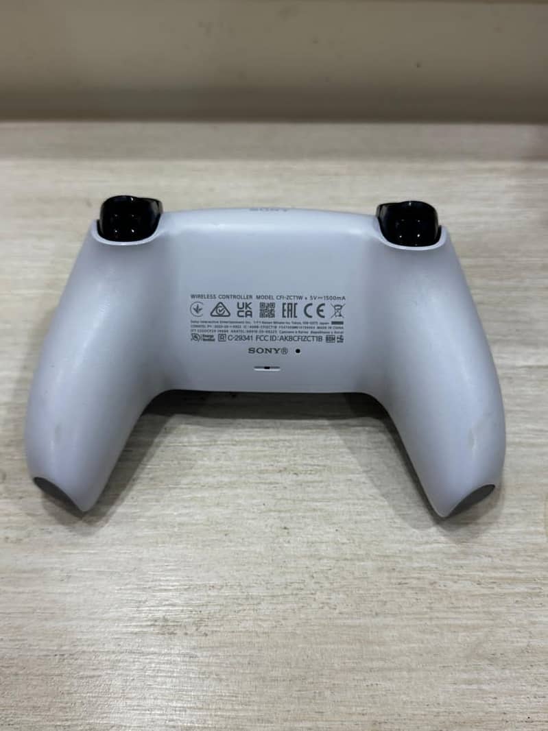 Ps5 controller 10/10 condition 1