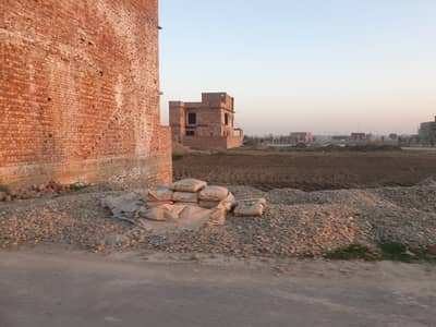 5 Marla Residential Plot As Per Your Budget For Construction Or Investment In Park View City