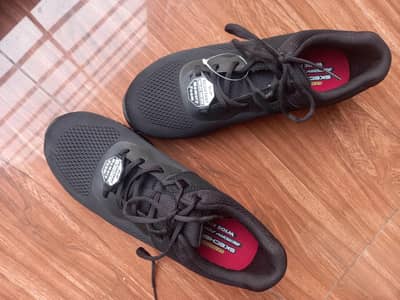 USA original sketchers  memory foam slip resistant  shoesize 11