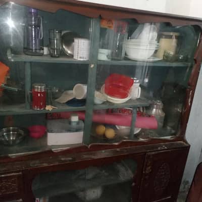 showcase in good condition