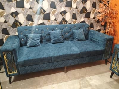5 PCs Sofa set urgent sale good condition