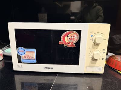 20 Liter Samsung Microwave, Made in Malaysia.