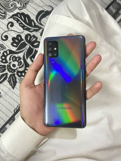SAMSUNG A51