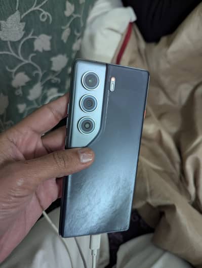 Tecno Camon 40 pro 256gb