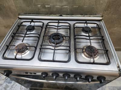Good Condition Cooking range 5 stove
