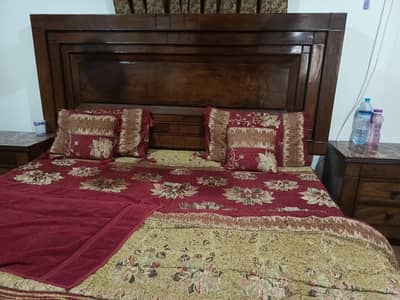 Bed set with dressing table