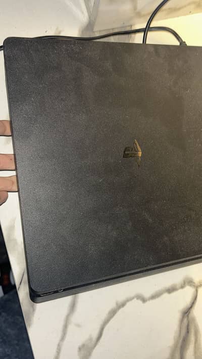 PlayStation 4 like new