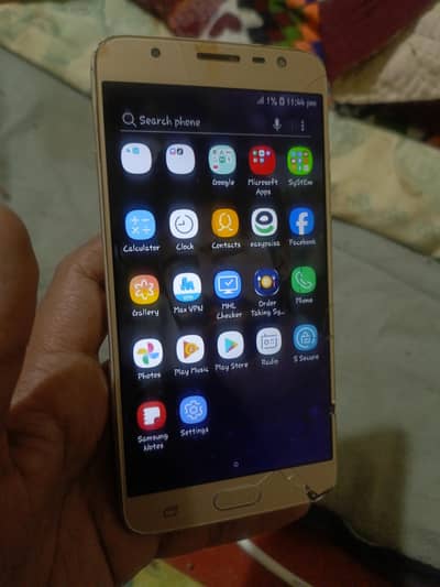 Samsung j7  4/32