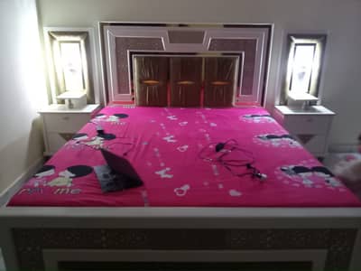 Brand new bed white and brown color 0304-4453724