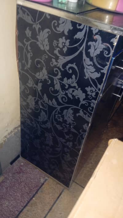 new condition saloon counter