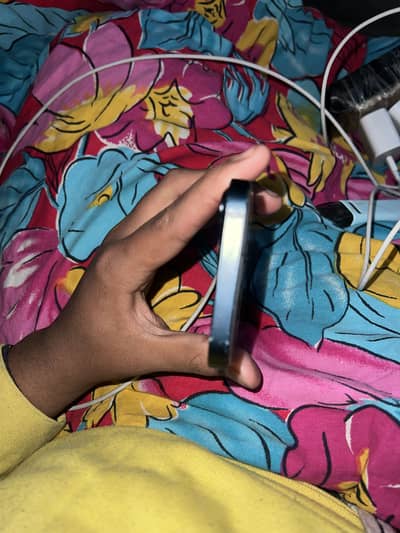 I phone 13 jv 128  10/ 9 condition