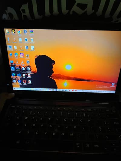 TOSHIBA LAPTOP