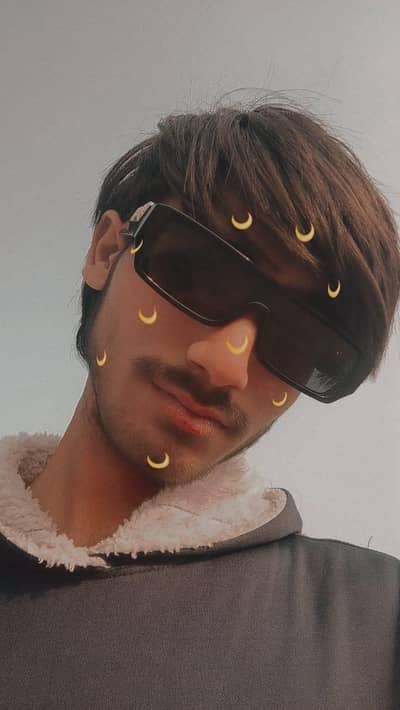 please muja kam chia Lahore ma please koi kam da dy I need a job