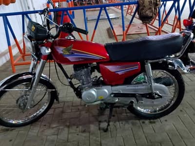 Honda cg 125 (2002) Karachi nmbr *0321*288*9915* whtsap