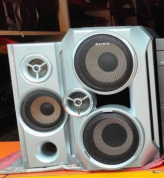 sony speakers set. .