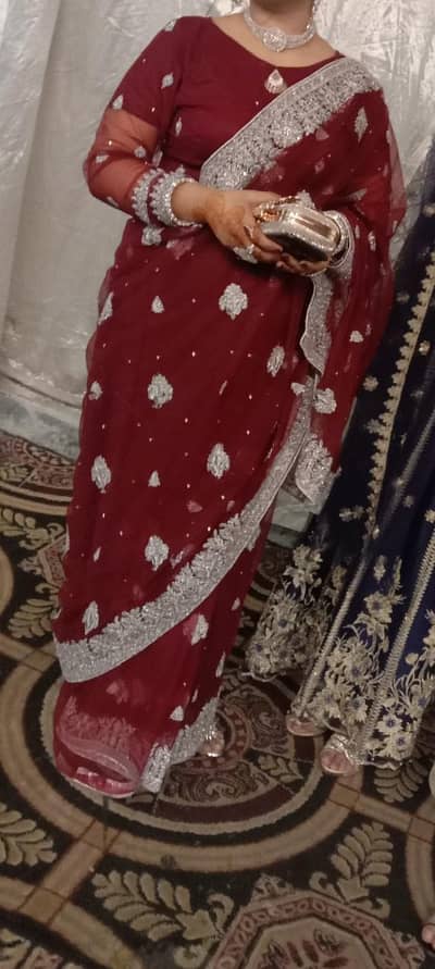 silver n mehroon Sarhi