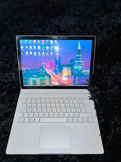 Microsoft Surface book 1 i5 6 Generation