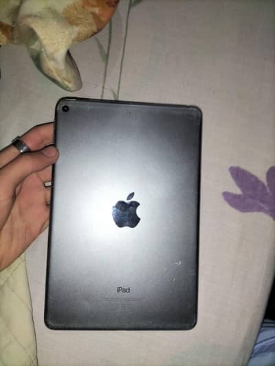 ipadmini 5 64 gb. . urgent sale