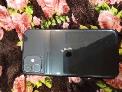 iphone 11 64 gb JV with charger face id ok